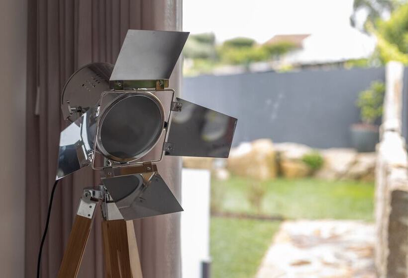 Abraços Dos Avós   Casas De Aldeia