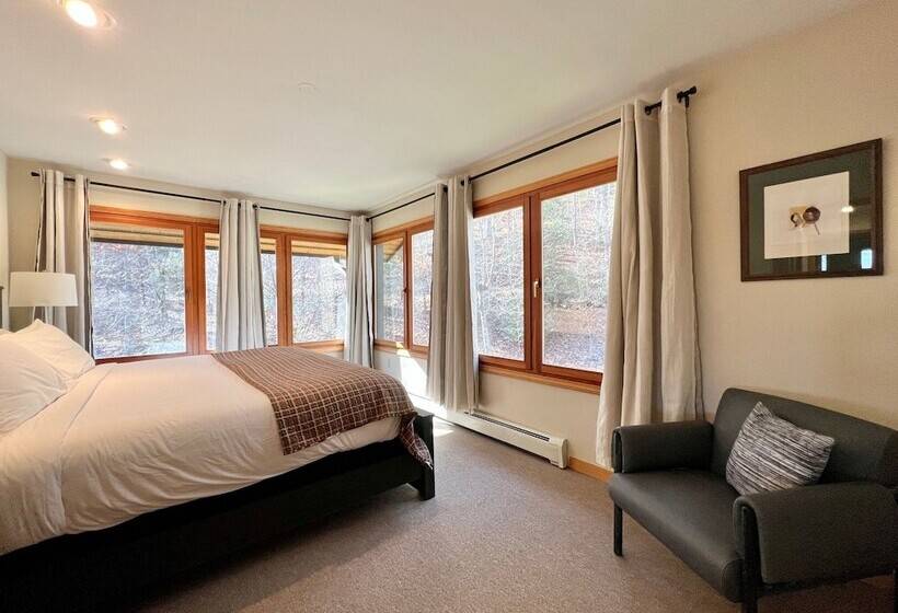 ベッドアンドブレックファースト Outland Chalet & Suites Great Smoky Mountains