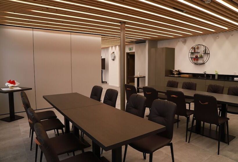 فندق فئة نجمة واحدة L Auberge De Noiraigue
