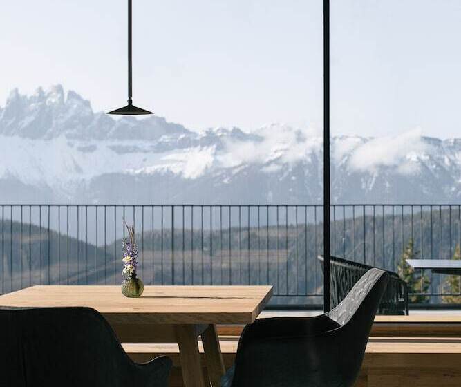 Отель Anders Suites