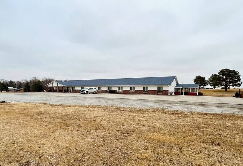 فندق The Trail Inn   Sutton, Nebraska   Us 6 Hwy