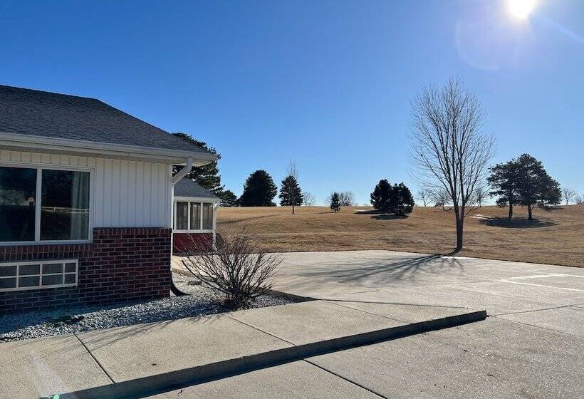 فندق The Trail Inn   Sutton, Nebraska   Us 6 Hwy