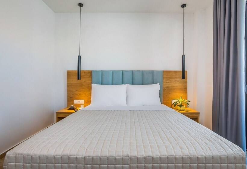 פנסיון Alexmare Hotel Fourka