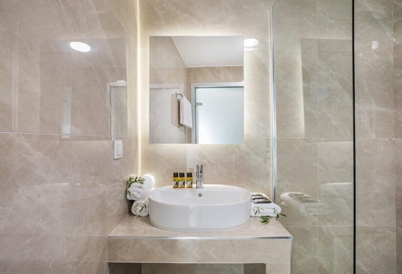 פנסיון Alexmare Hotel Fourka