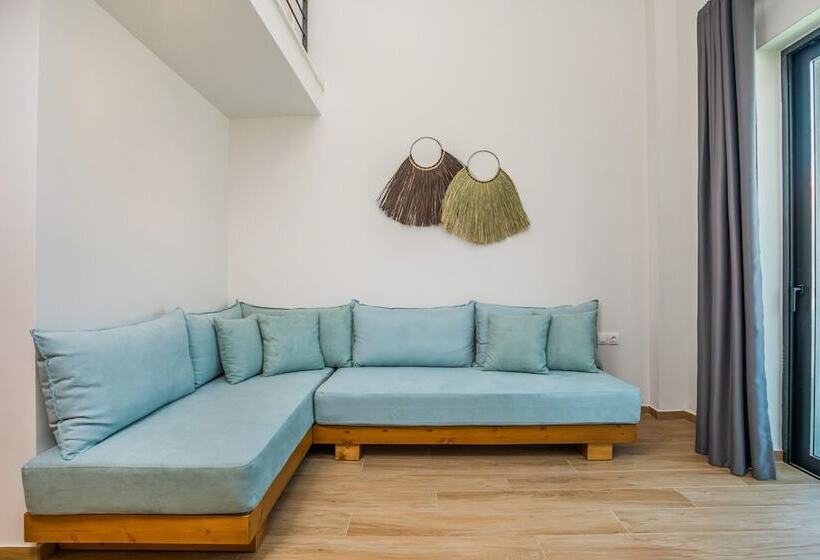 פנסיון Alexmare Hotel Fourka
