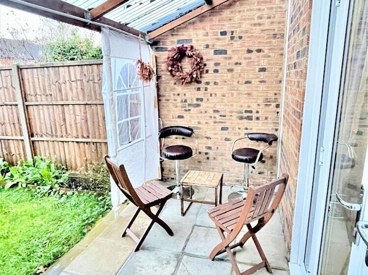 פנסיון The Hk House   Family Friendly Near To Blenheim Palace & Oxford City Centre