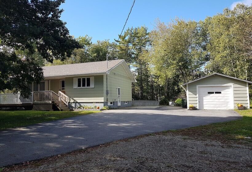 Roseway River Cottages