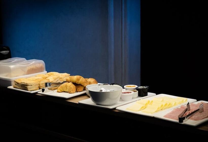 تختخواب و صبحانه Faz Hostel