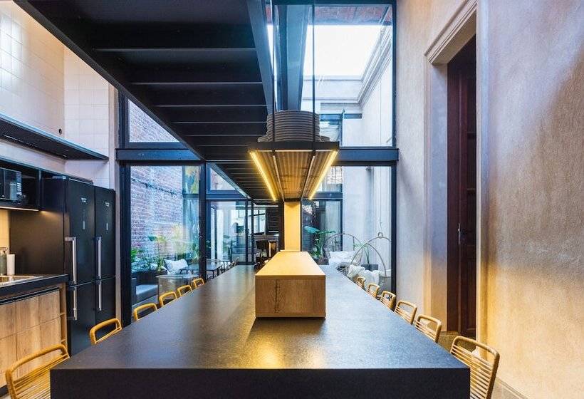 تختخواب و صبحانه Faz Hostel