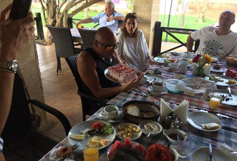 تختخواب و صبحانه Villa Lembos