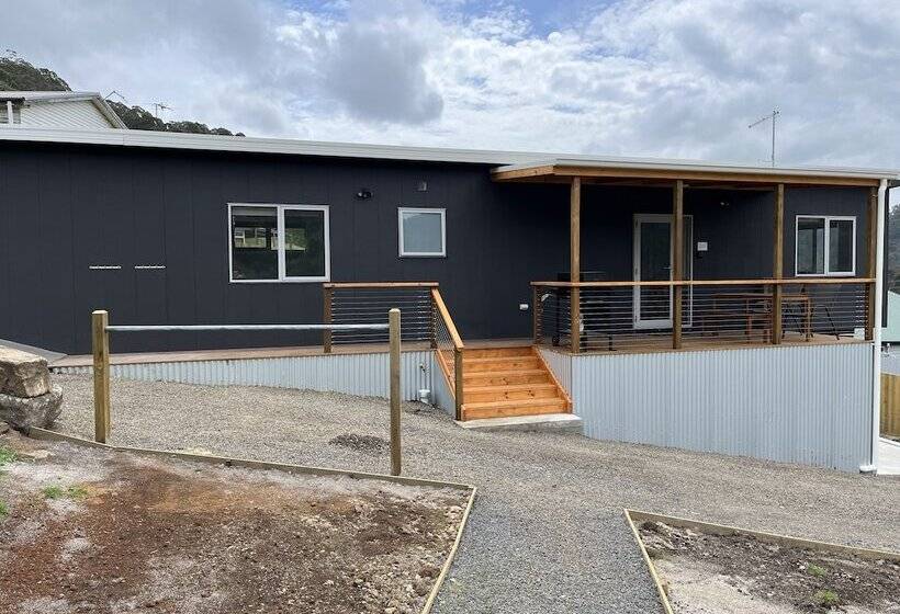 Derby Digs Cabin