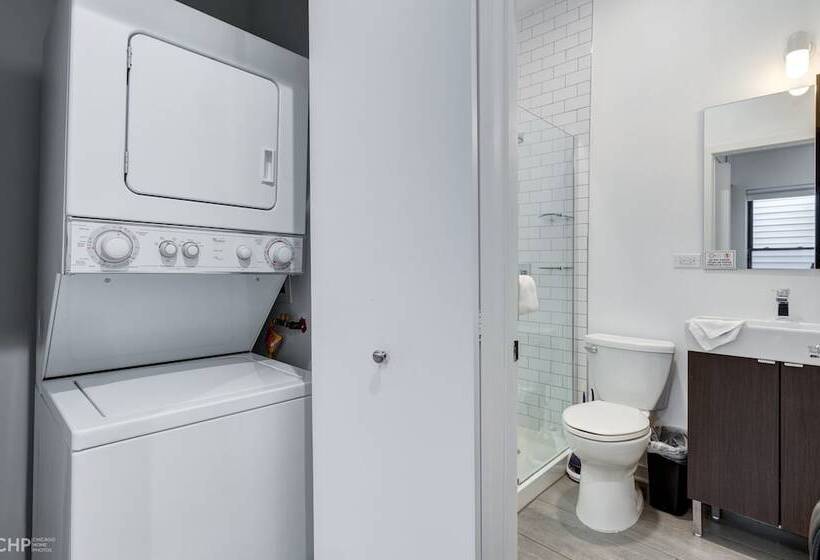 Enjoy A Little Me Time At Your Own Personal Oasis In The Windy City   747 Lofts Cabin 206 By Redawni