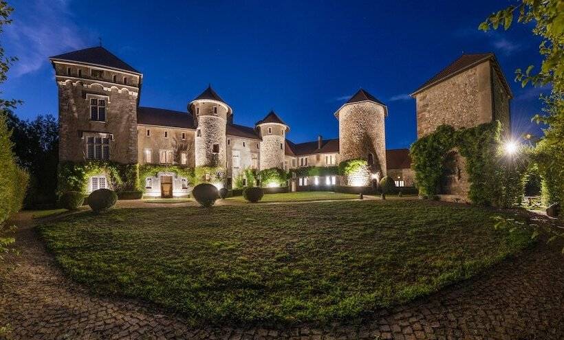 בית מלון כפרי Château De Thorens