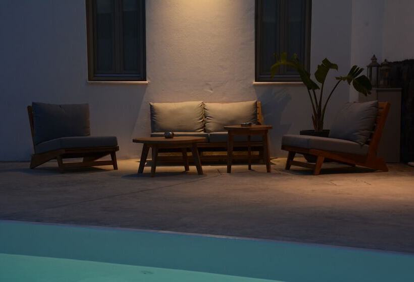 هتل Noir Santorini