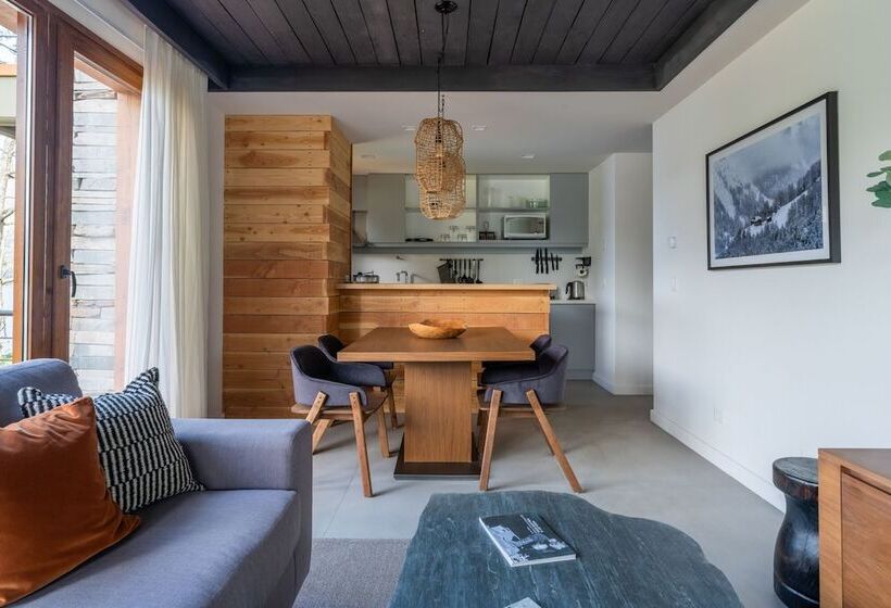 هتل Suites Del Lago Cipres