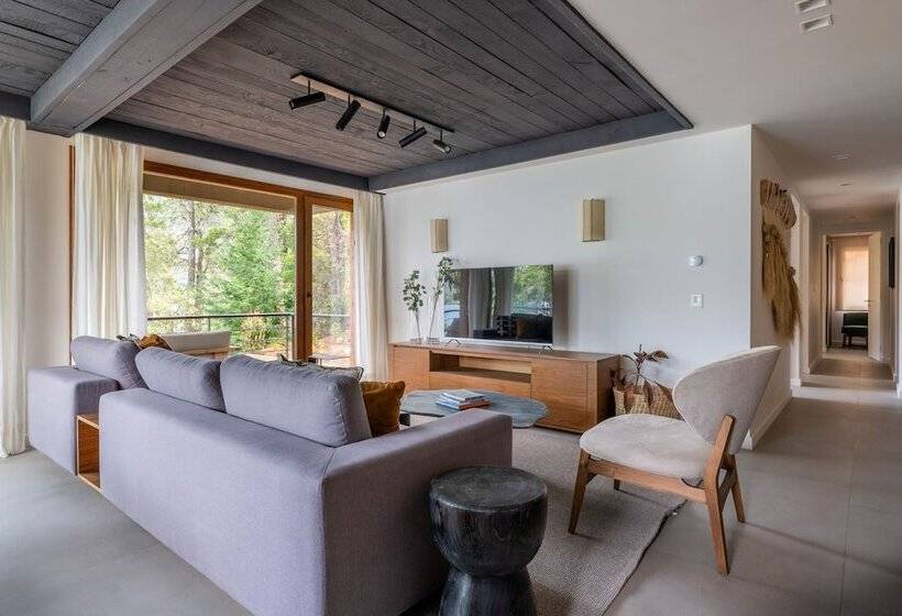 هتل Suites Del Lago Cipres