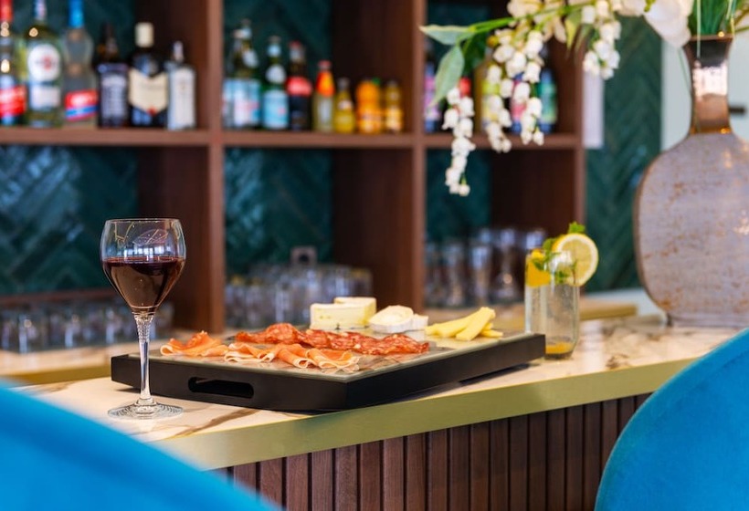 酒店 The Originals Boutique, Hôtel Porte De Dieppe