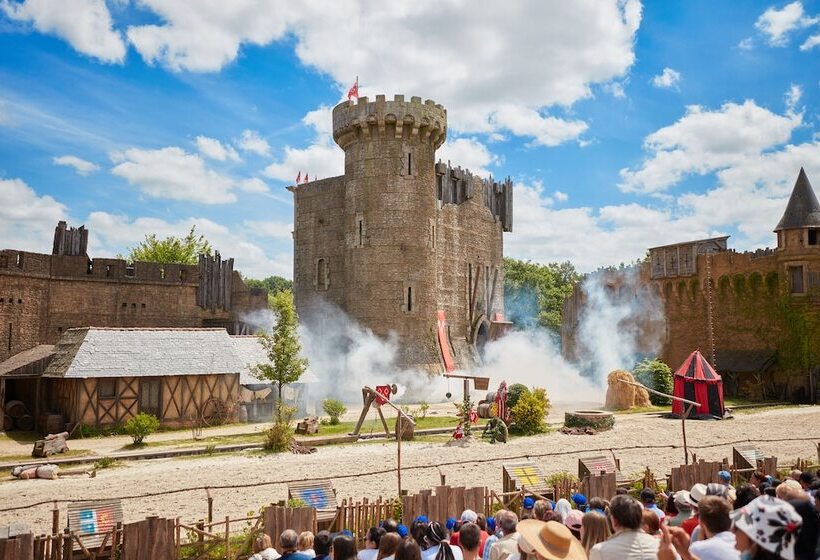 Puy Du Fou France   Hotel Les Iles De Clovis