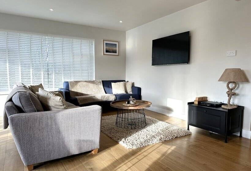 إقامة 3 Bed House In Llanfaelog, Near Rhosneigr