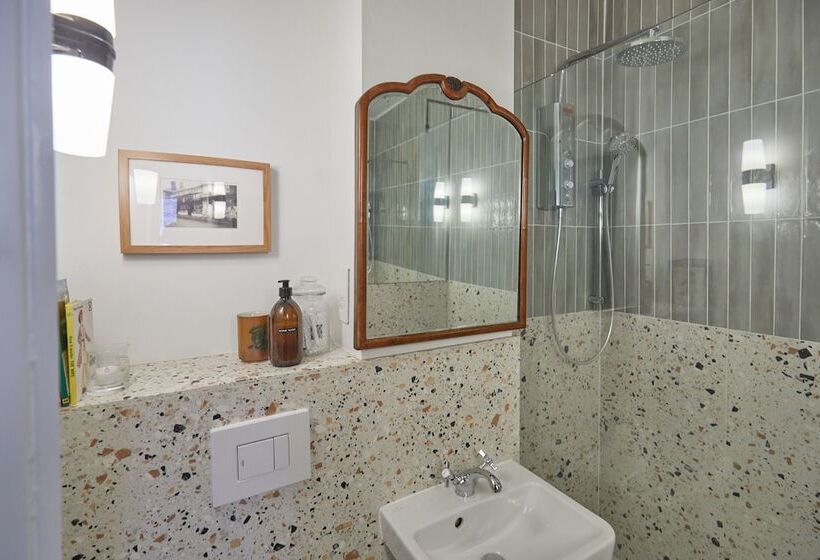 דירת נופש Beautiful 2 Bed Victorian Conversion In Pewsey