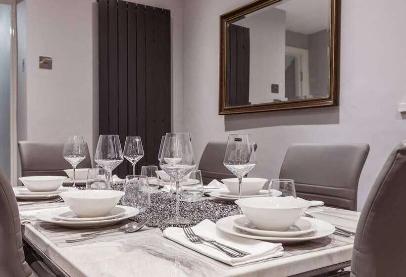 إقامة North Central London House/ Sleeps8/garden/wifi