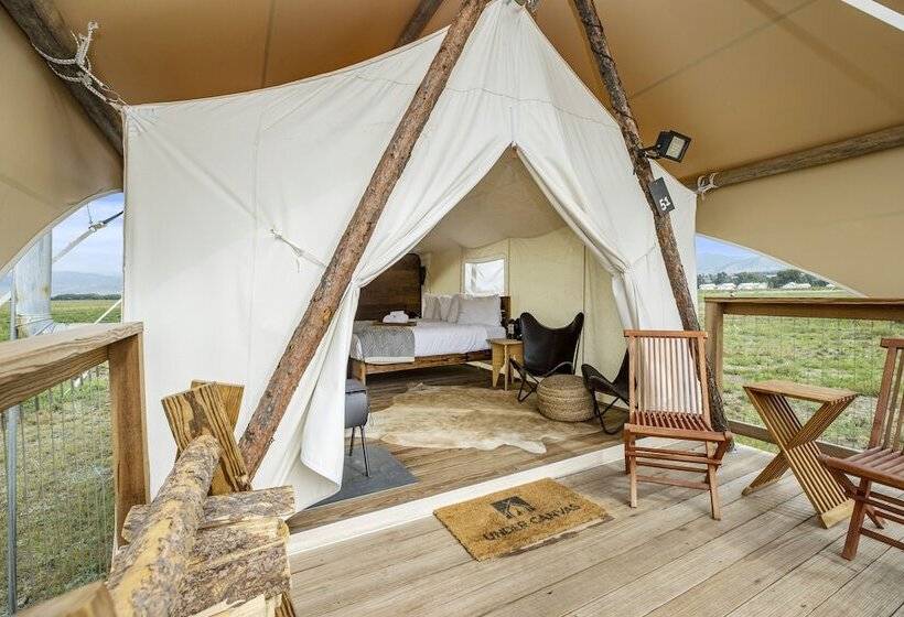 Курорт Under Canvas North Yellowstone   Paradise Valley