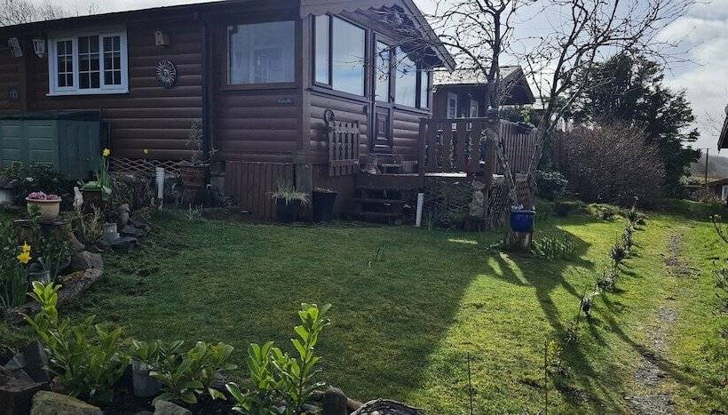 Snowdonia National Park Log Cabin With Garden