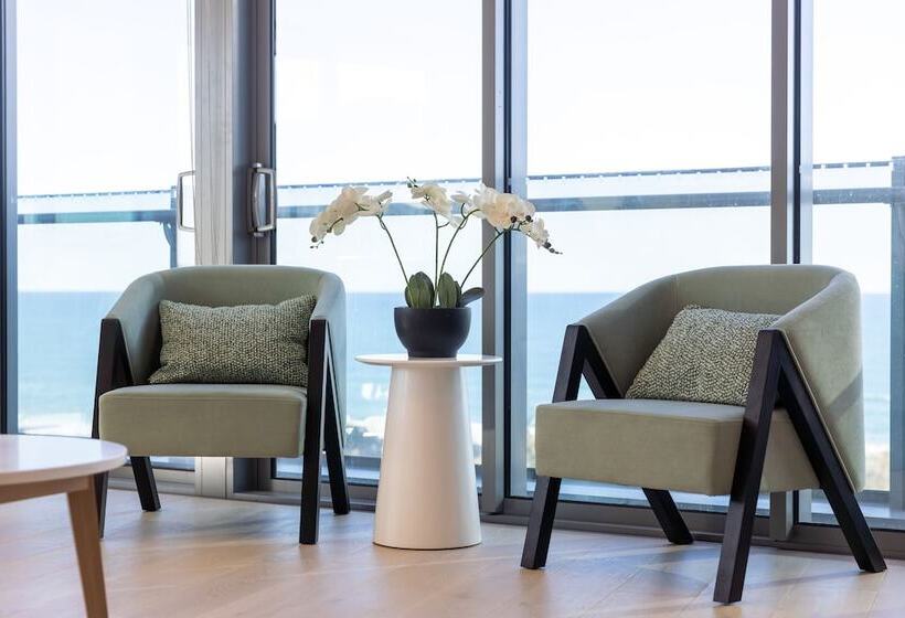 Signature Broadbeach   Gclr