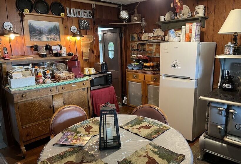 צימר Seymour Lake Lodge