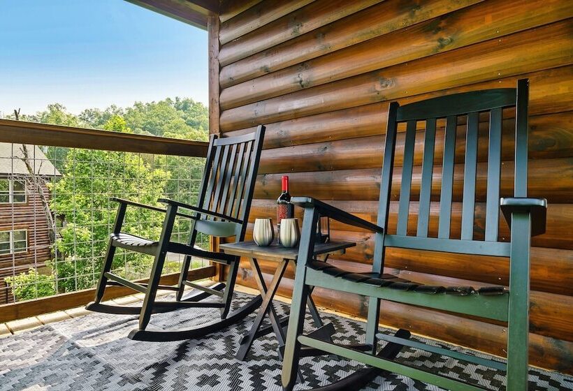 Eagle Splash Vista| Pool Projector, Pet Friendly, Game Room