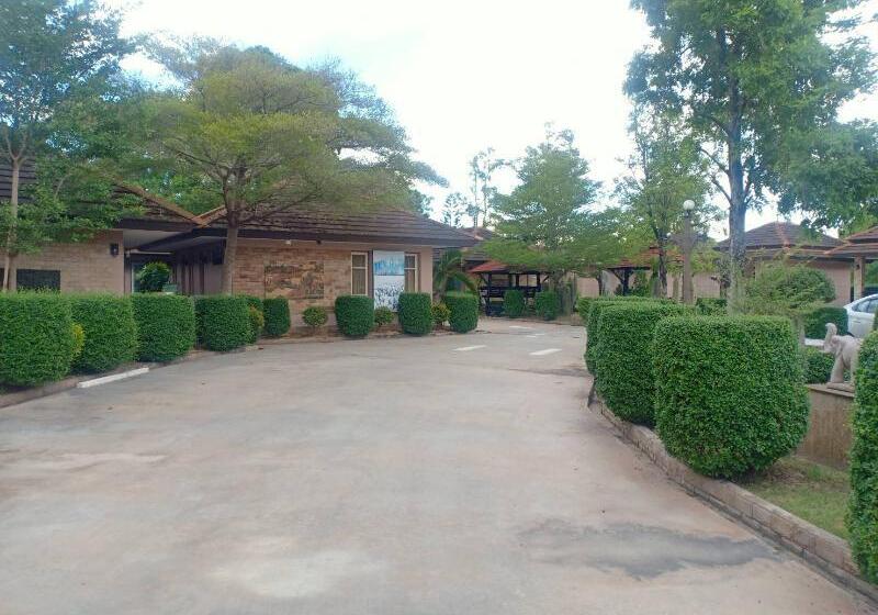 هتل Capital O 75415 Nanthachart Riverview Resort