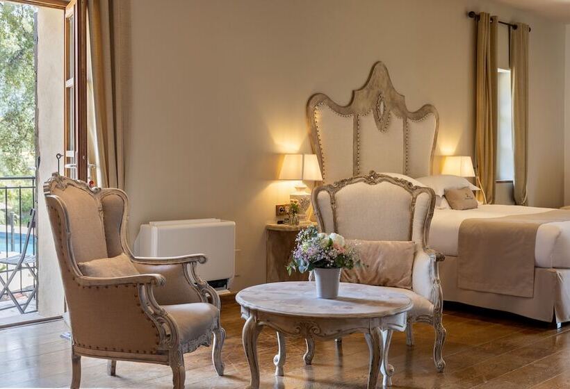 فندق Domaine Du Reginu