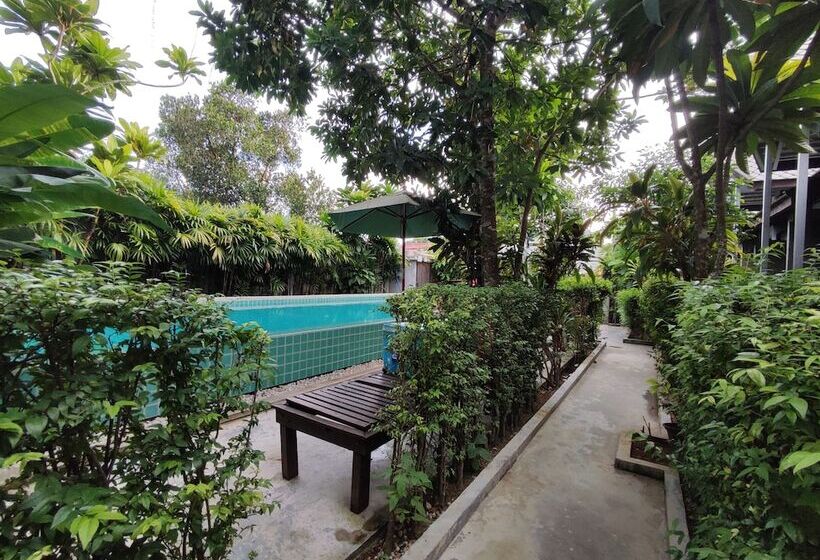 هتل Jr Place At Klong Muang Beach Krabi