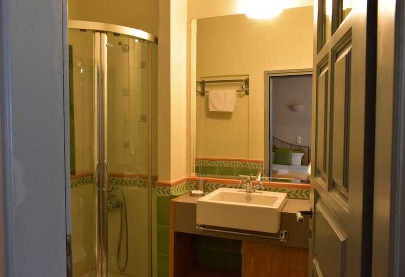 호텔 Kiriaki Guesthouse & Suites