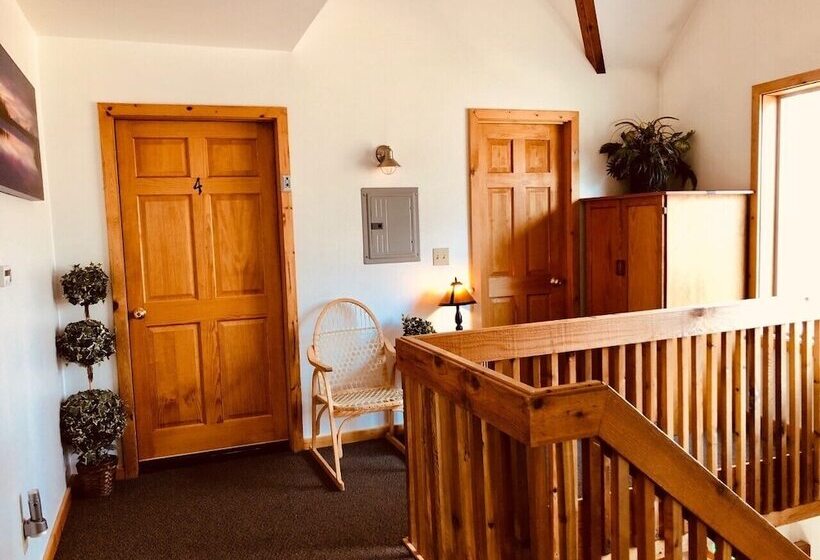 هتل Lodge Suites