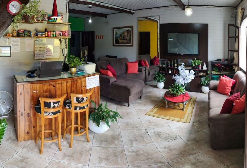 ホテル Pousada Alojaki Hostel