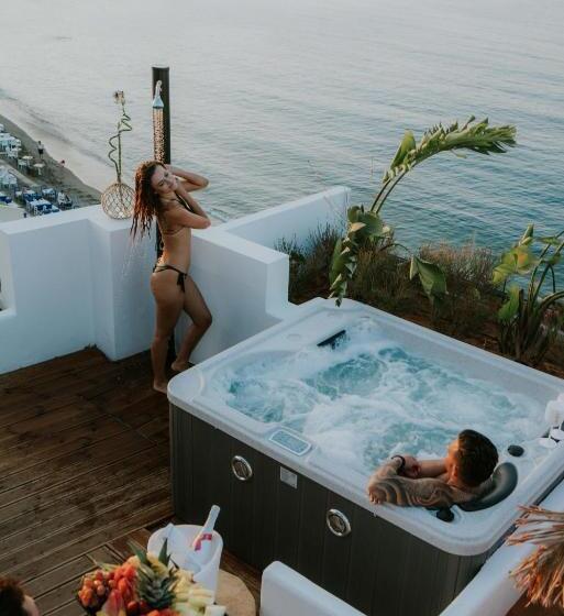 Kahlua Sea View Suites