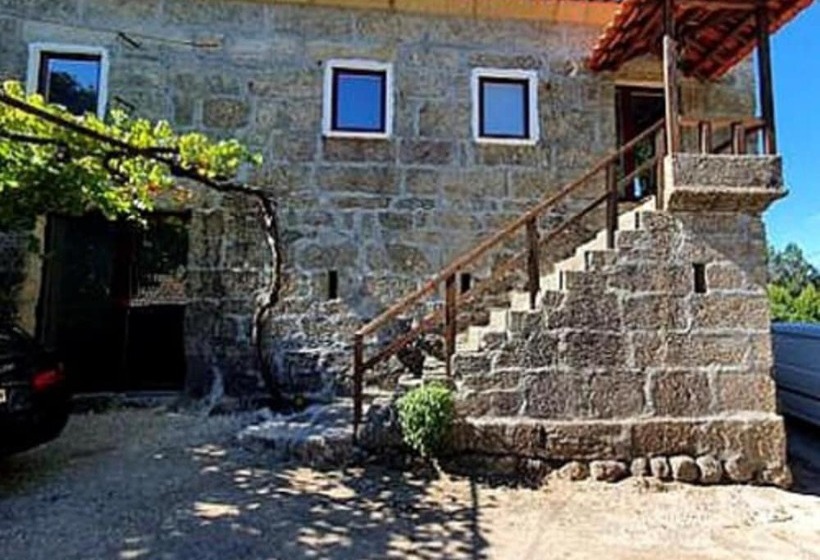 דירת נופש Beautiful 2 Bed House   Marco De Canaveses