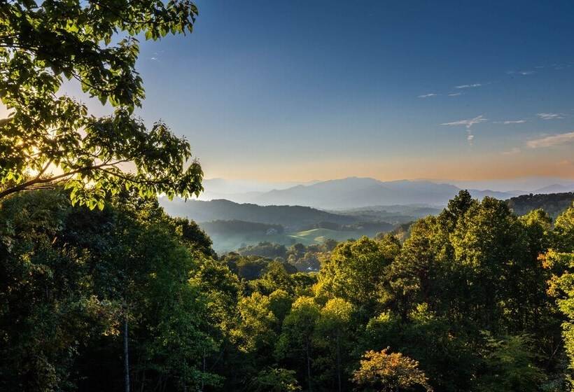 Stunning 2br Cabin With Mountain Views