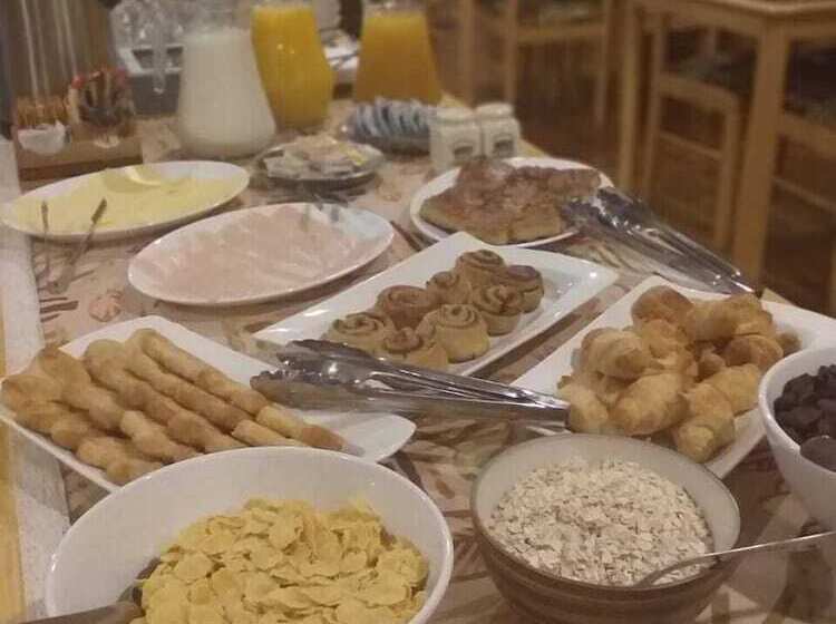 فندق صغير Hostal Los Pinos
