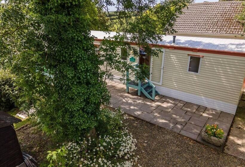 Beautiful 3 Bed Cabin In Pembrokeshire Coast