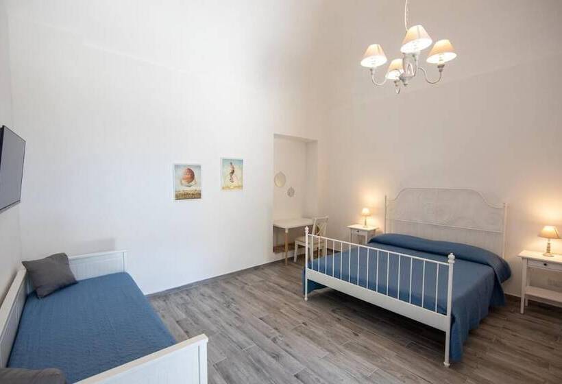 Bed and Breakfast Room In Bb   Palazzo Daquino   Family Room With Bathroom