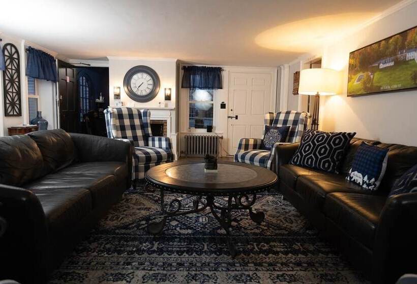 Blue Bear Inn