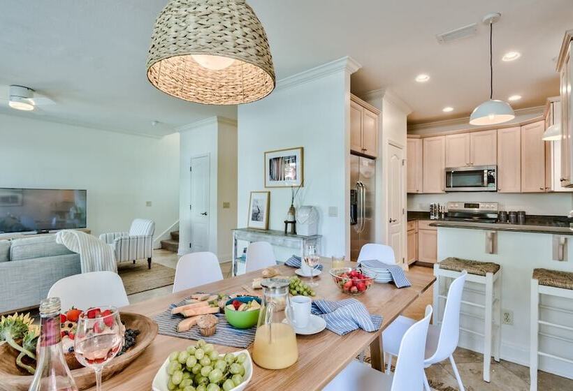 Coral By Avantstay Gorgeous Three Story Home W/ Two Balconies