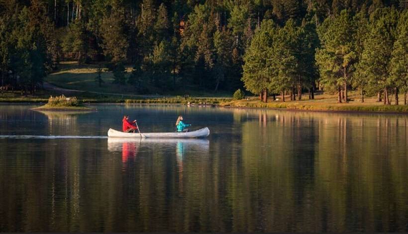Entire Charming Cabin With Lake And Mountain View For 10 People