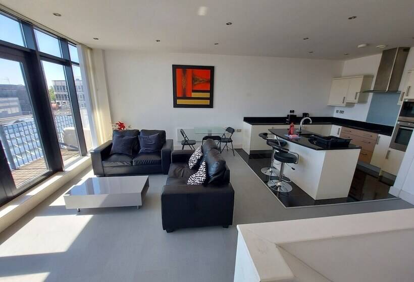 Feel At Home Nottingham