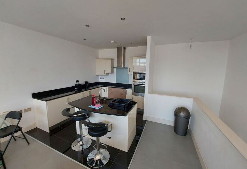 Feel At Home Nottingham