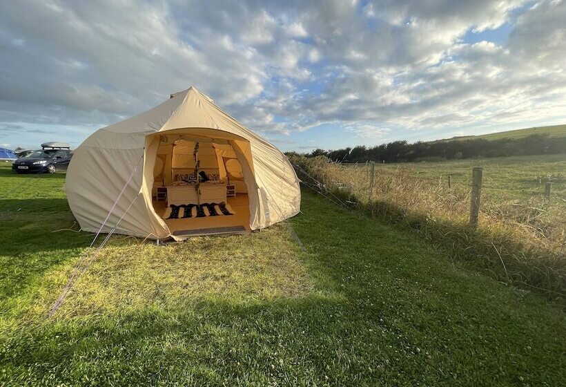 호텔 Impeccable 1 Bed Bell Tent Near Holyhead