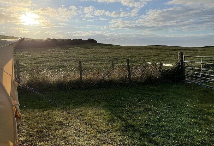 호텔 Impeccable 1 Bed Bell Tent Near Holyhead