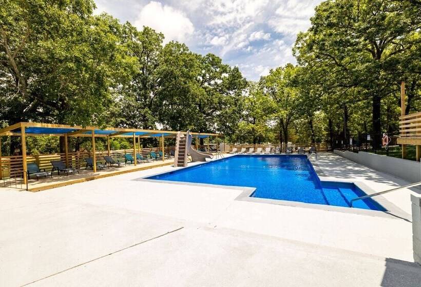 هتل Kimberling Cove M1